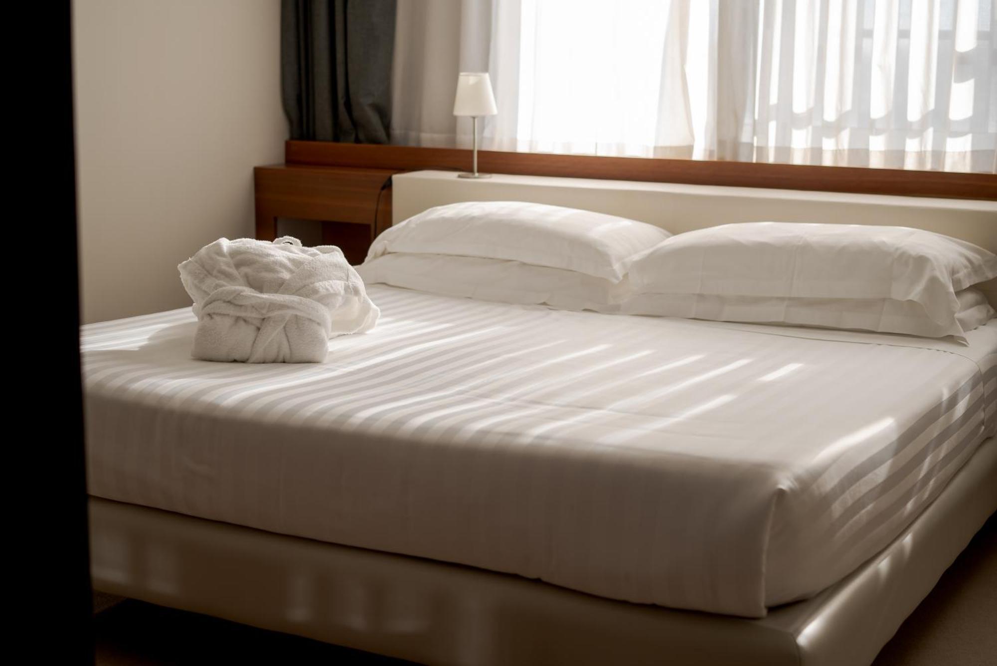 Cosmopolitan Hotel Civitanova Marche Esterno foto