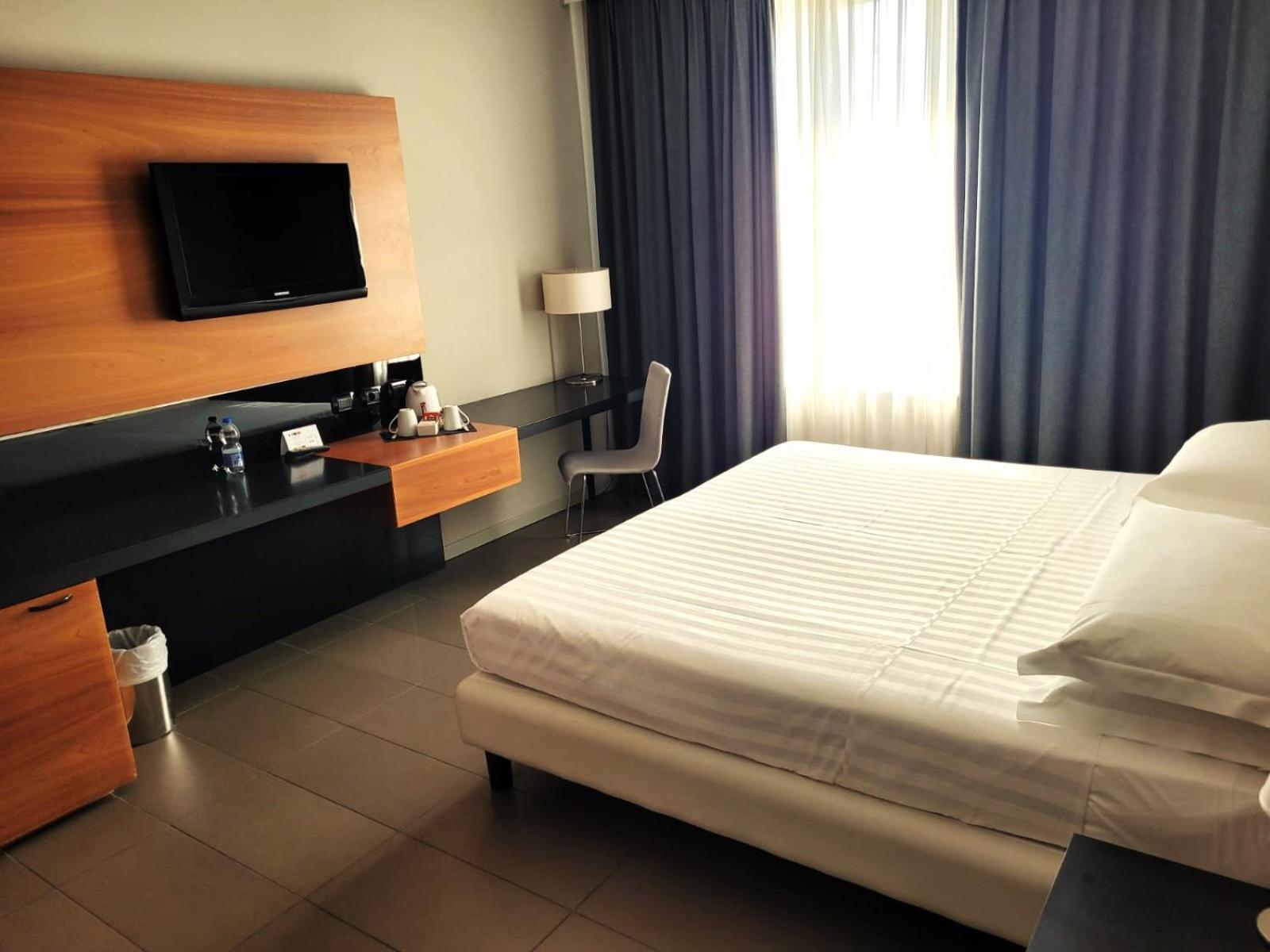 Cosmopolitan Hotel Civitanova Marche Esterno foto