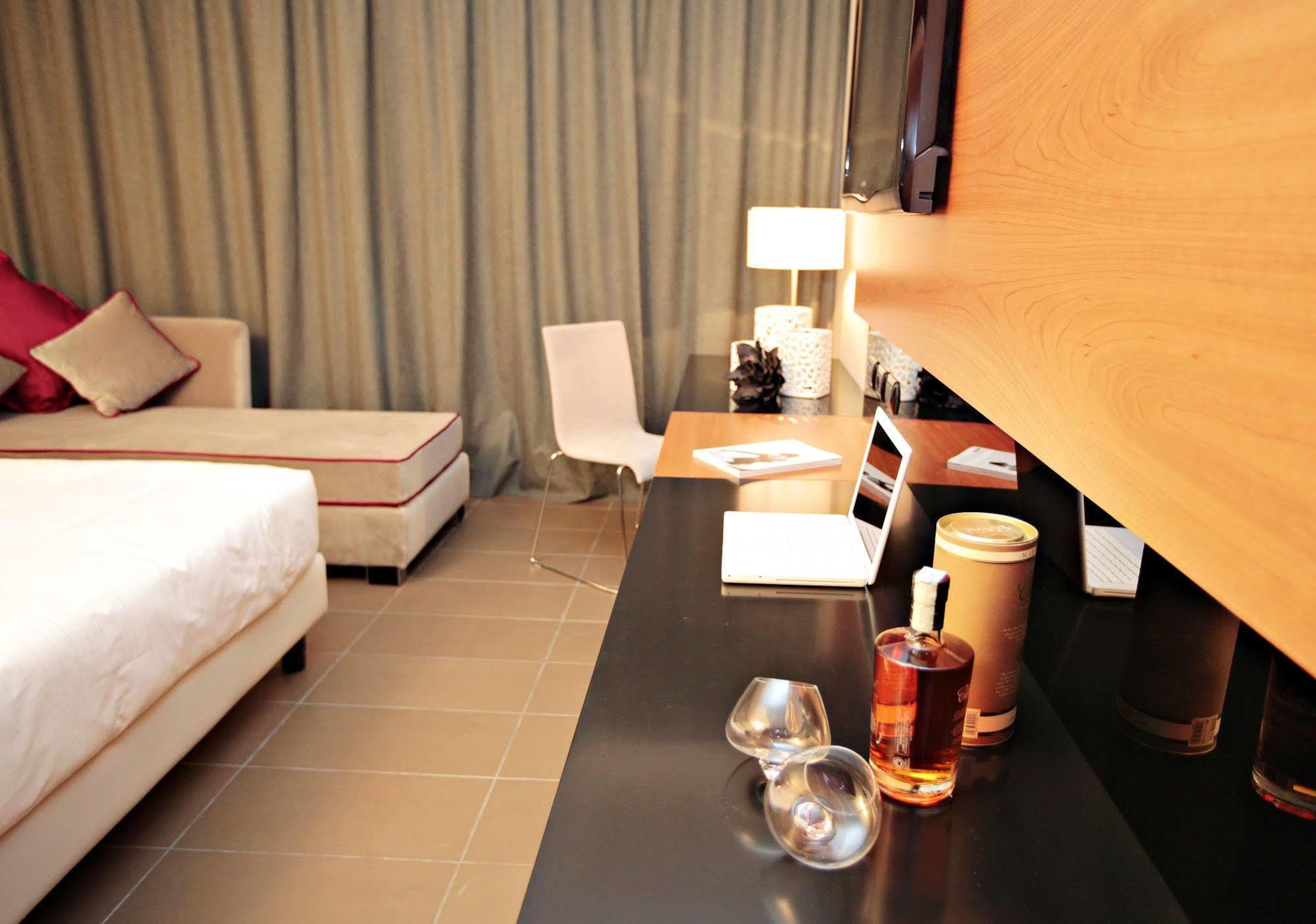 Cosmopolitan Hotel Civitanova Marche Esterno foto