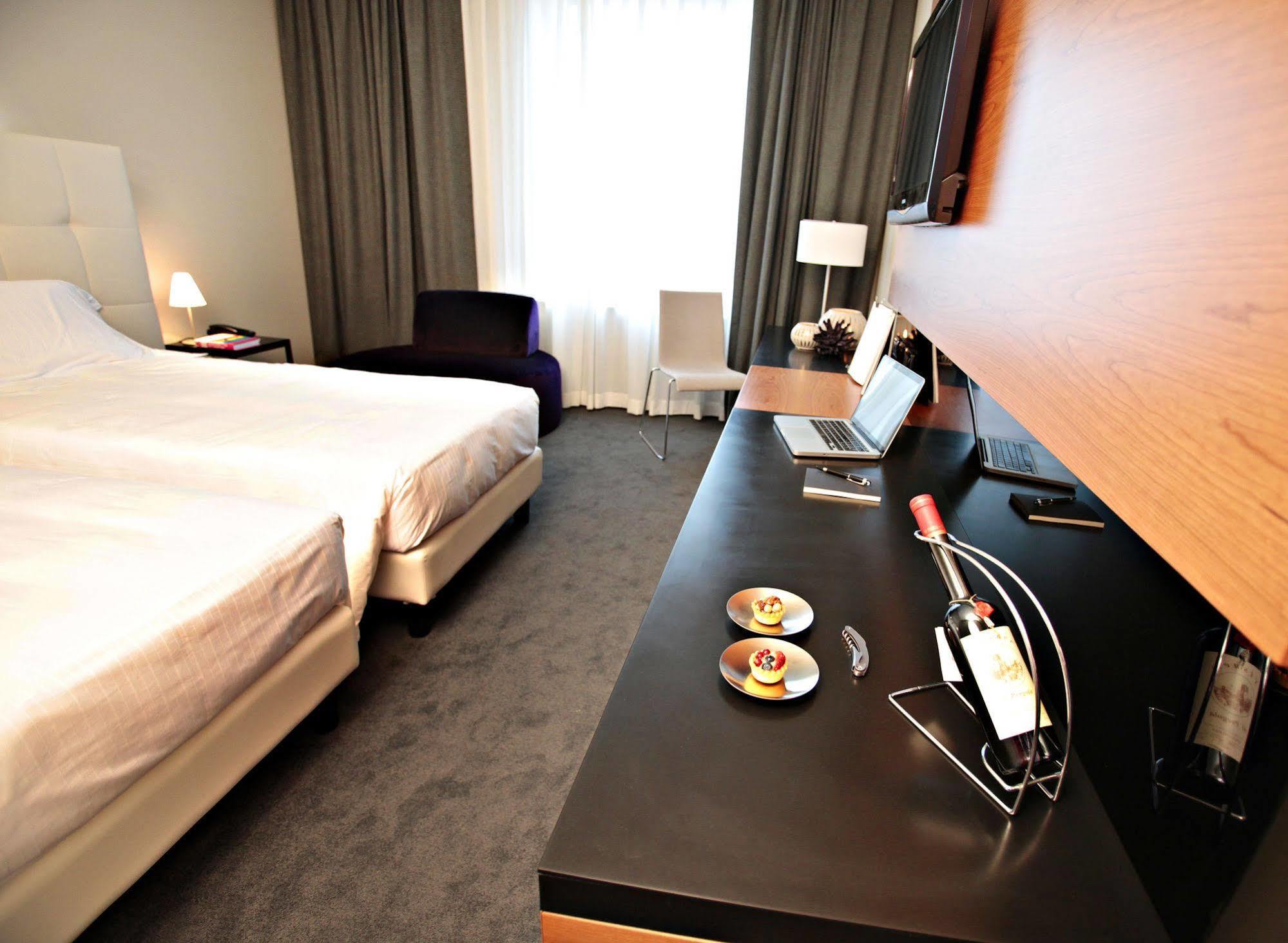 Cosmopolitan Hotel Civitanova Marche Esterno foto