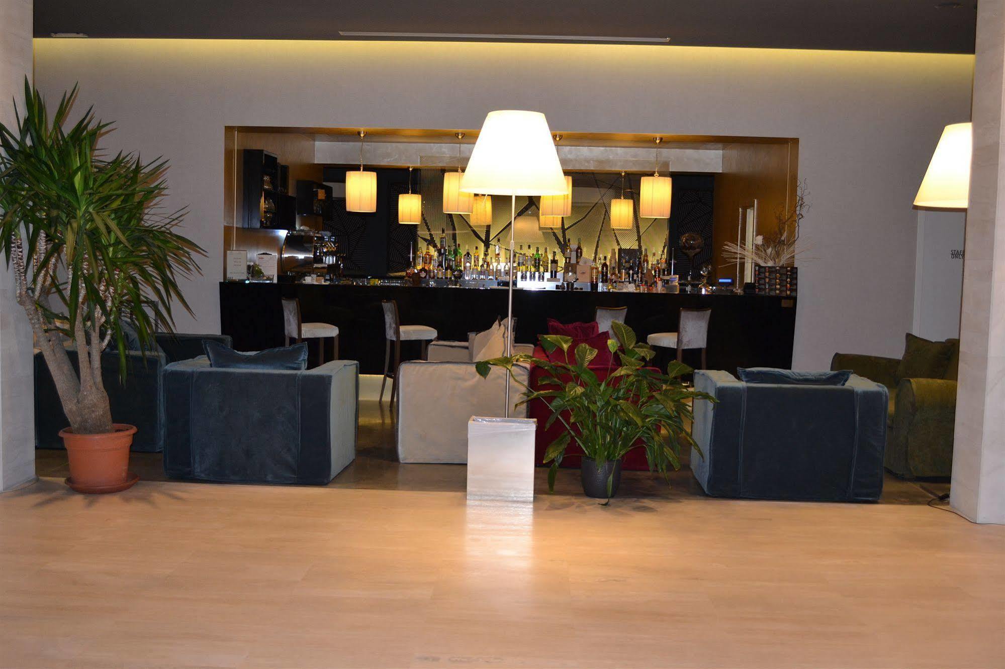 Cosmopolitan Hotel Civitanova Marche Esterno foto